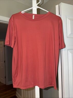 Women’s Crew Neck T-Shirt in Warm Coral